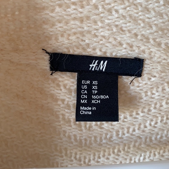 H&M fringe sweater - Picture 5 of 6